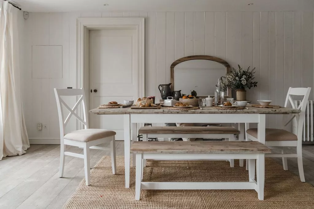 Florence white kitchen extending table