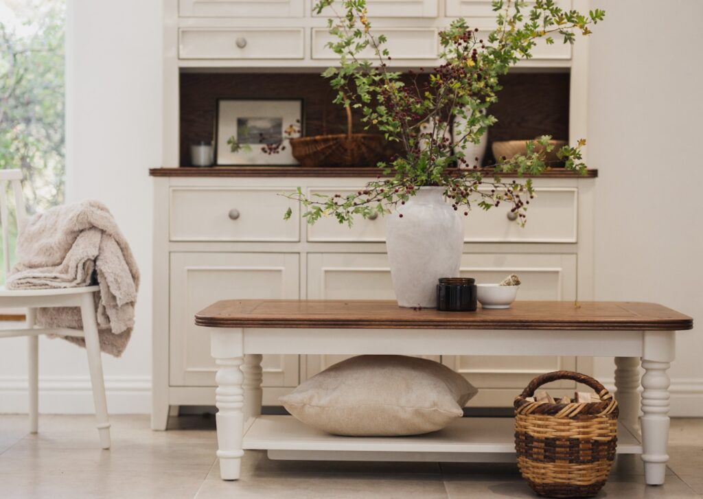 Queensbury Cotswold Cream Coffee Table