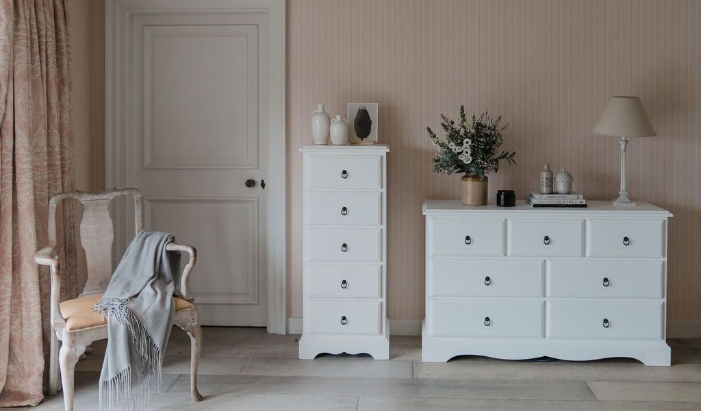 Romance Antique White Large Chest of Drawers