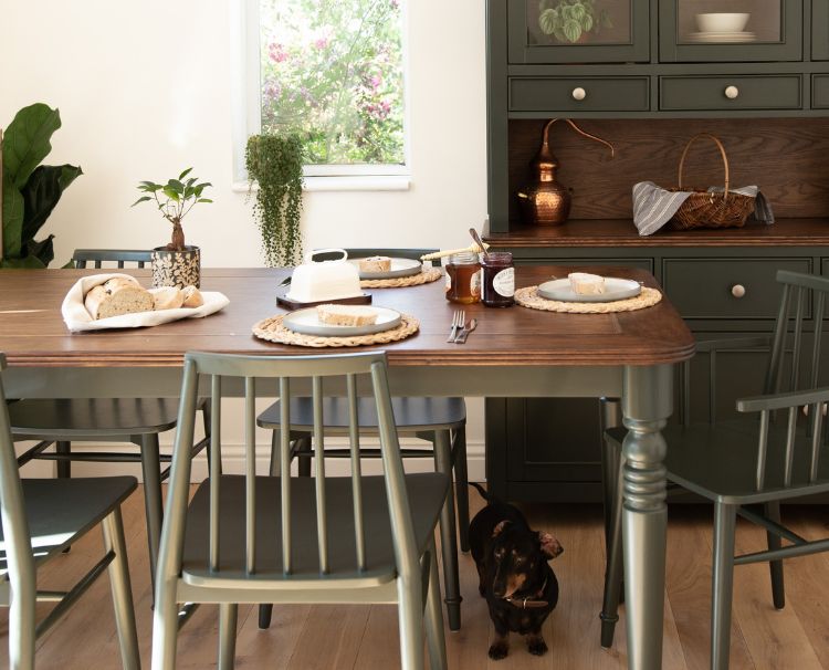 Queensbury furniture that featured in the standard